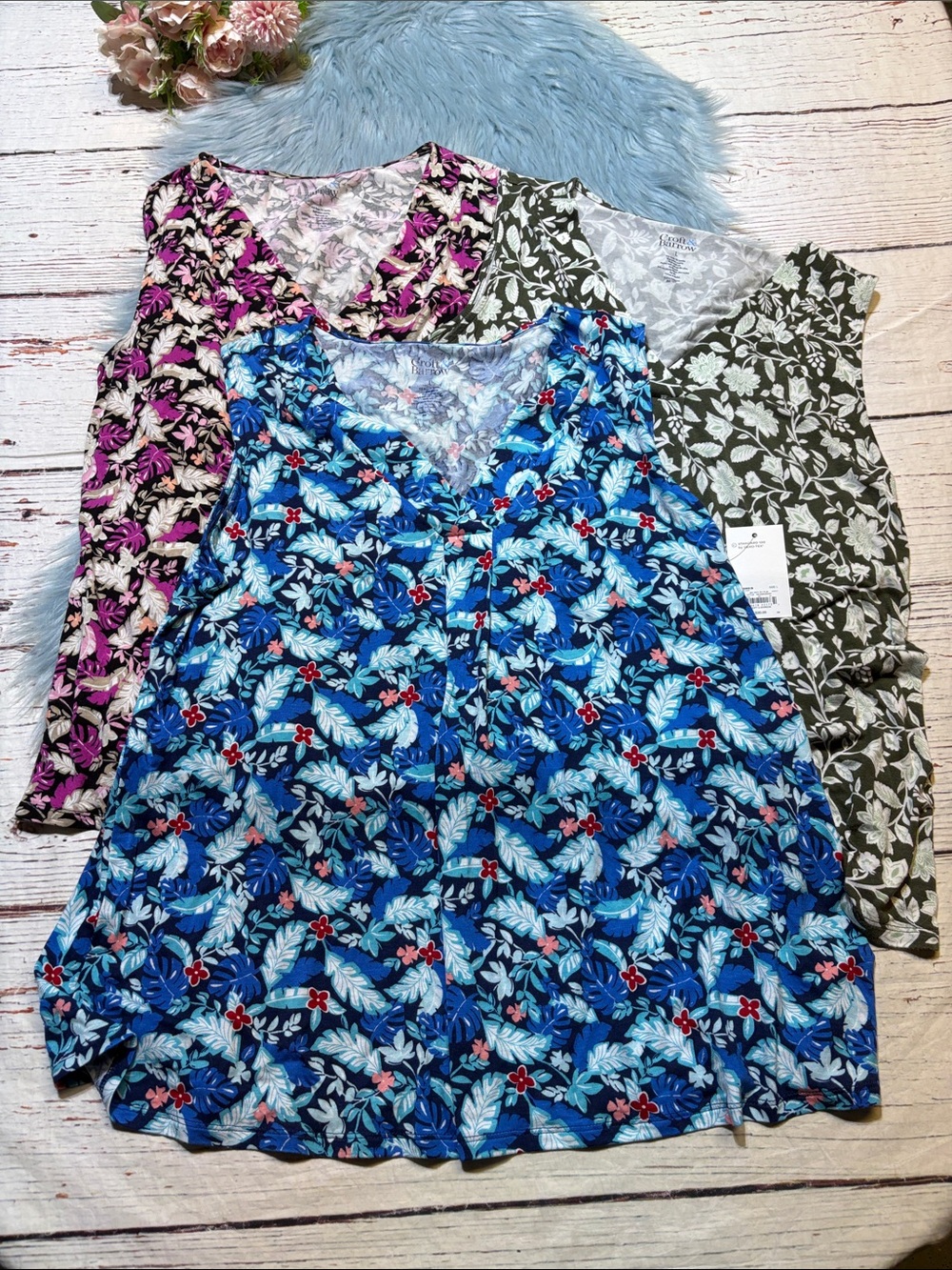 croft & barrow Floral Tank Tops Lot of 3
